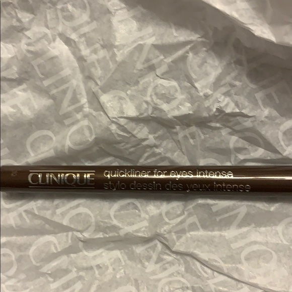 New Clinique Make up Skincare Bundle w/ Bag - Picture 7 of 10